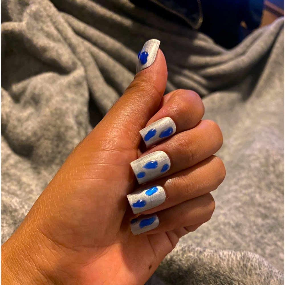 Custom press on nails. - Picture 2 of 2